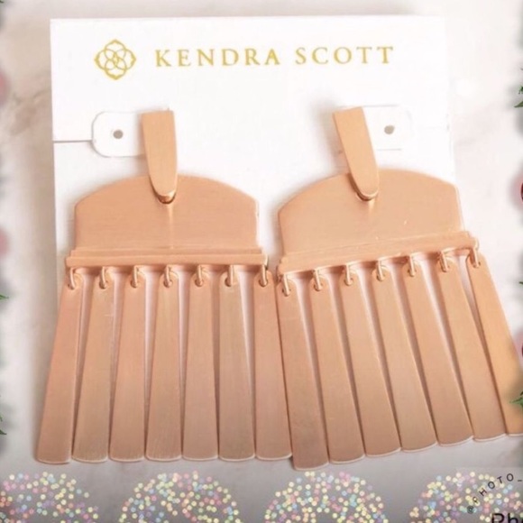 Kendra Scott Jewelry - Rose Gold Kendra Scott Layne Statement Earrings